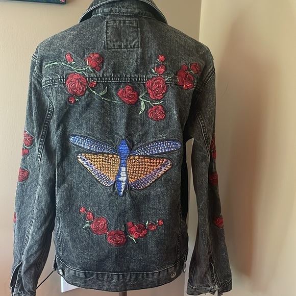BDG Butterfly & Rose Embroidered Oversize Distressed Grey/Dark Denim Jea… - Picture 13 of 13